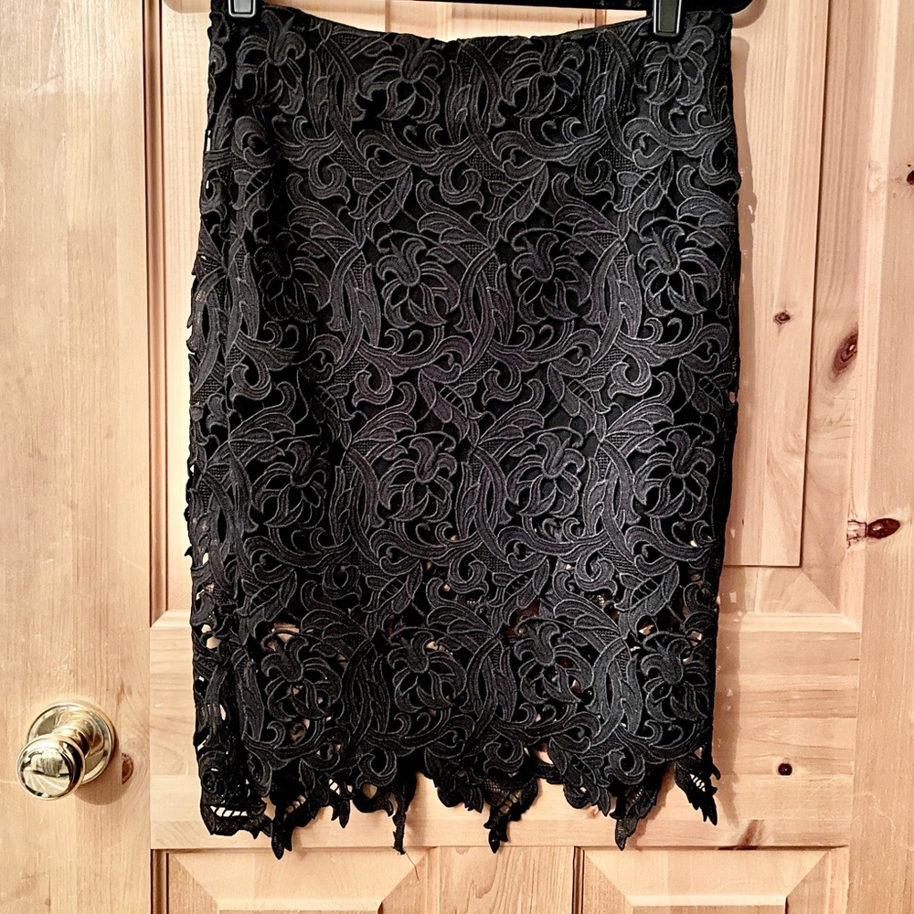 Daily Look Oversize Black Cotton Lace Overlay Pencil Skirt, size M